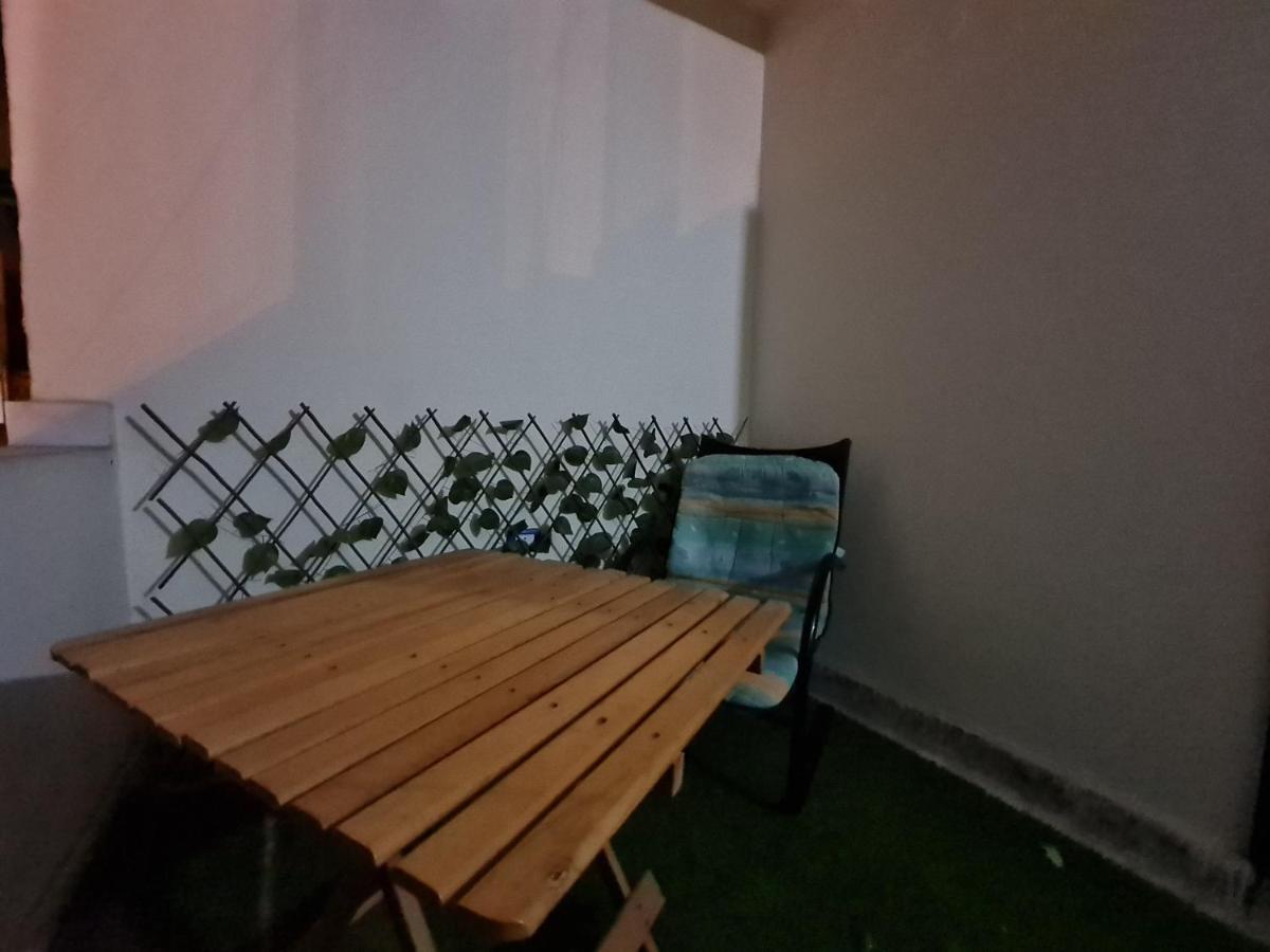 Sunny Modern Apartment With Good Internet, Near From City Center Of Alexandria Exteriör bild